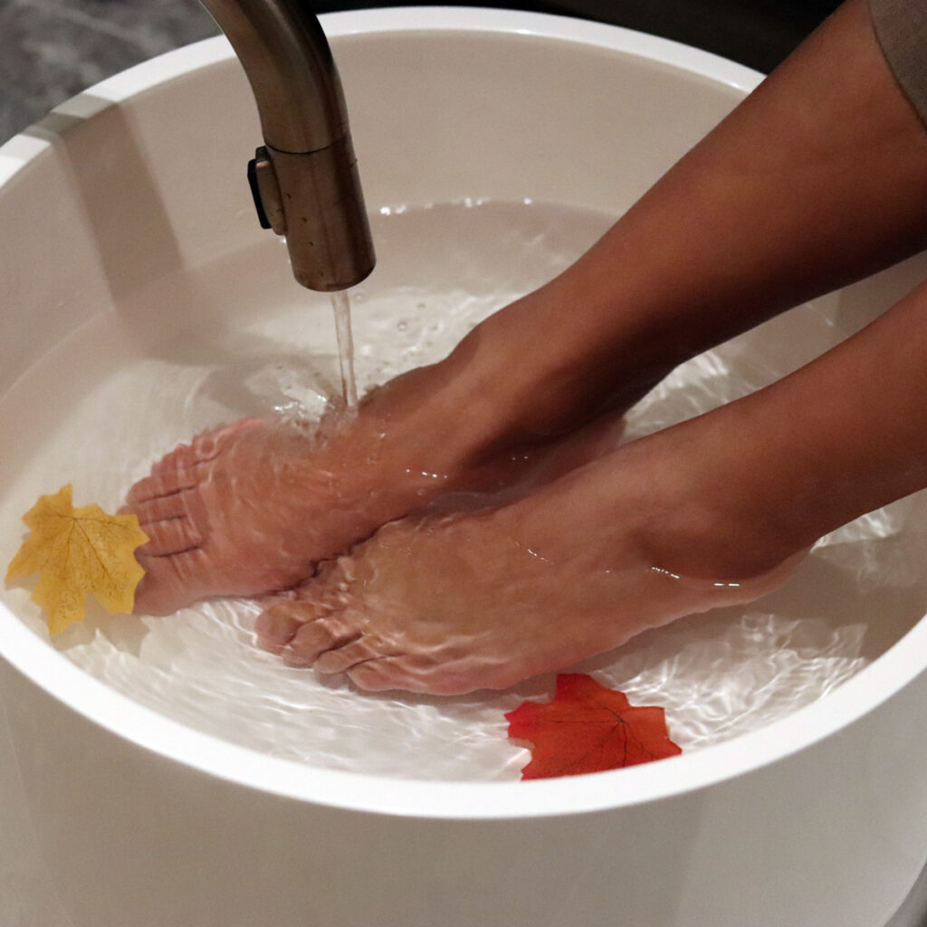 lavana foot bath massage therapy